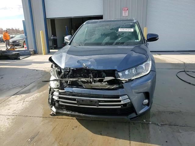 2017 Toyota Highlander Limited VIN: 5TDDZRFH2HS477384 Lot: 93034325
