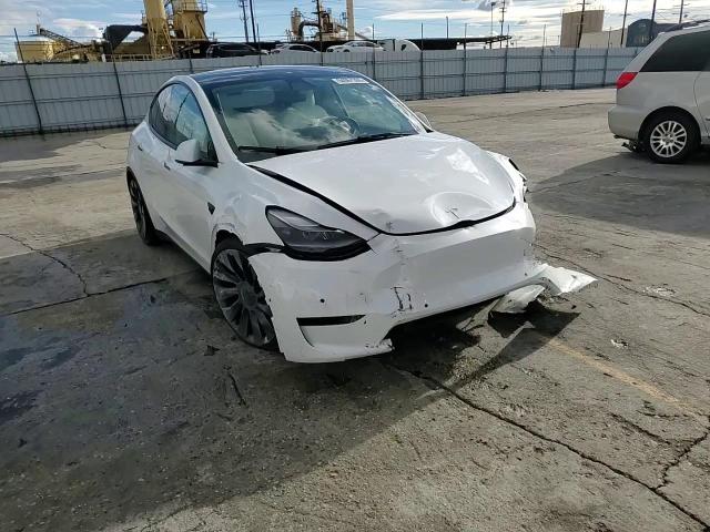 2022 Tesla Model Y VIN: 7SAYGDEF5NF390415 Lot: 94067395