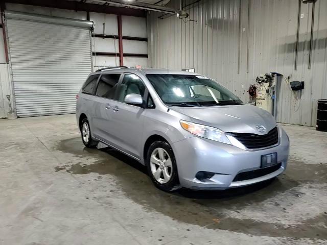 2014 Toyota Sienna Le VIN: 5TDKK3DC5ES476371 Lot: 94230505