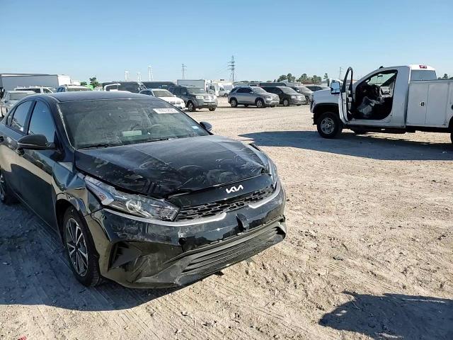 2023 Kia Forte Lx VIN: 3KPF24AD8PE630637 Lot: 90670825