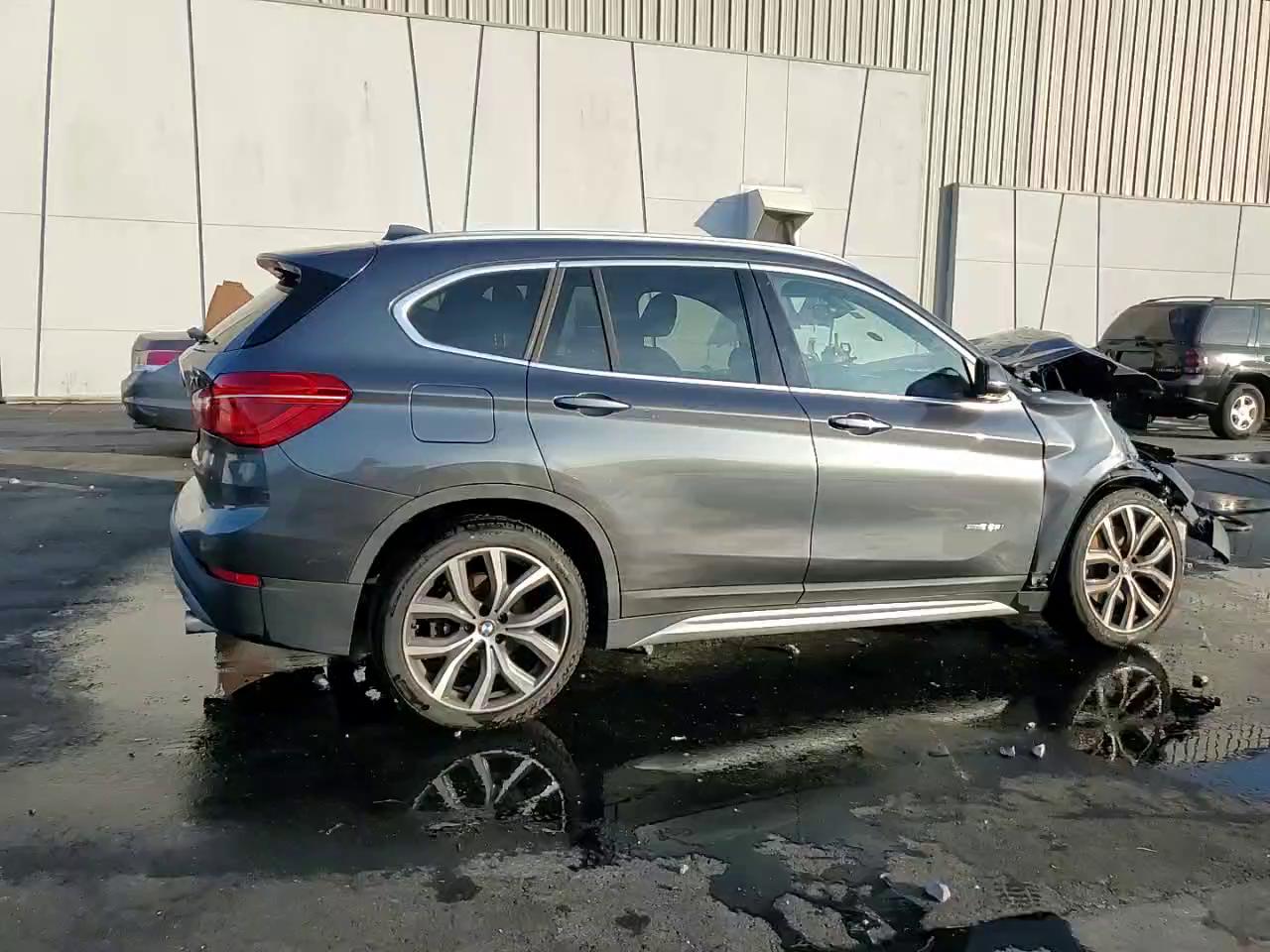 Фото: WBXHU7C37J5H43738