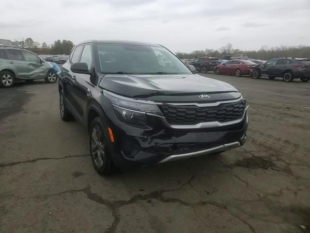 2021 Kia Seltos Lx VIN: KNDEPCAA1M7063230 Lot: 93331275