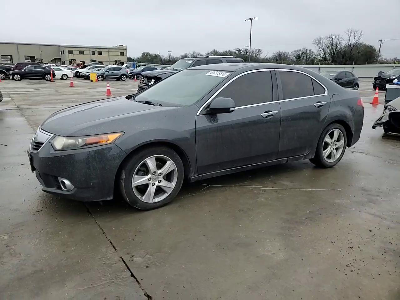 Фото: JH4CU2F47EC004557