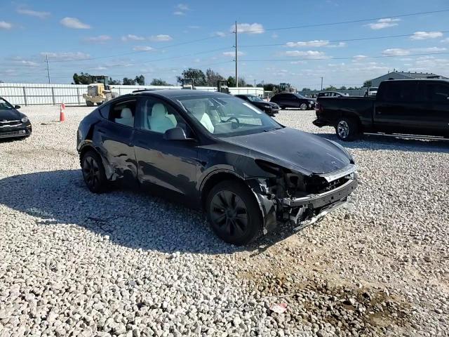 2025 Tesla Model Y VIN: 7SAYGDED6SA351761 Lot: 92357145