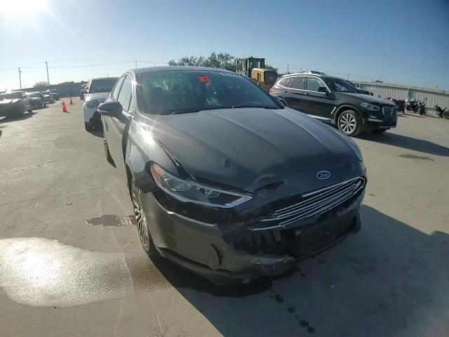 2018 Ford Fusion Se VIN: 3FA6P0HD8JR127308 Lot: 92710335