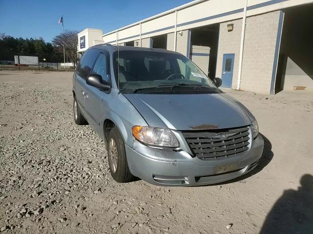 2006 Chrysler Town & Country VIN: 1A4GP45R26B620817 Lot: 92077055