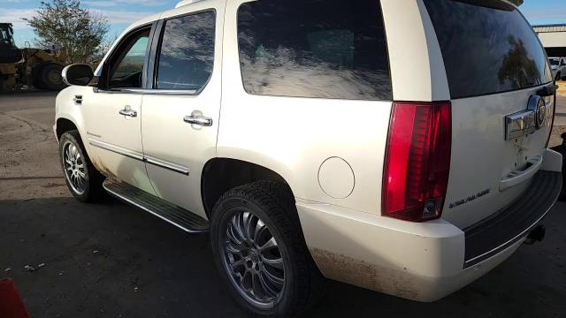 2007 Cadillac Escalade Luxury VIN: 1GYFK63807R254655 Lot: 93192835