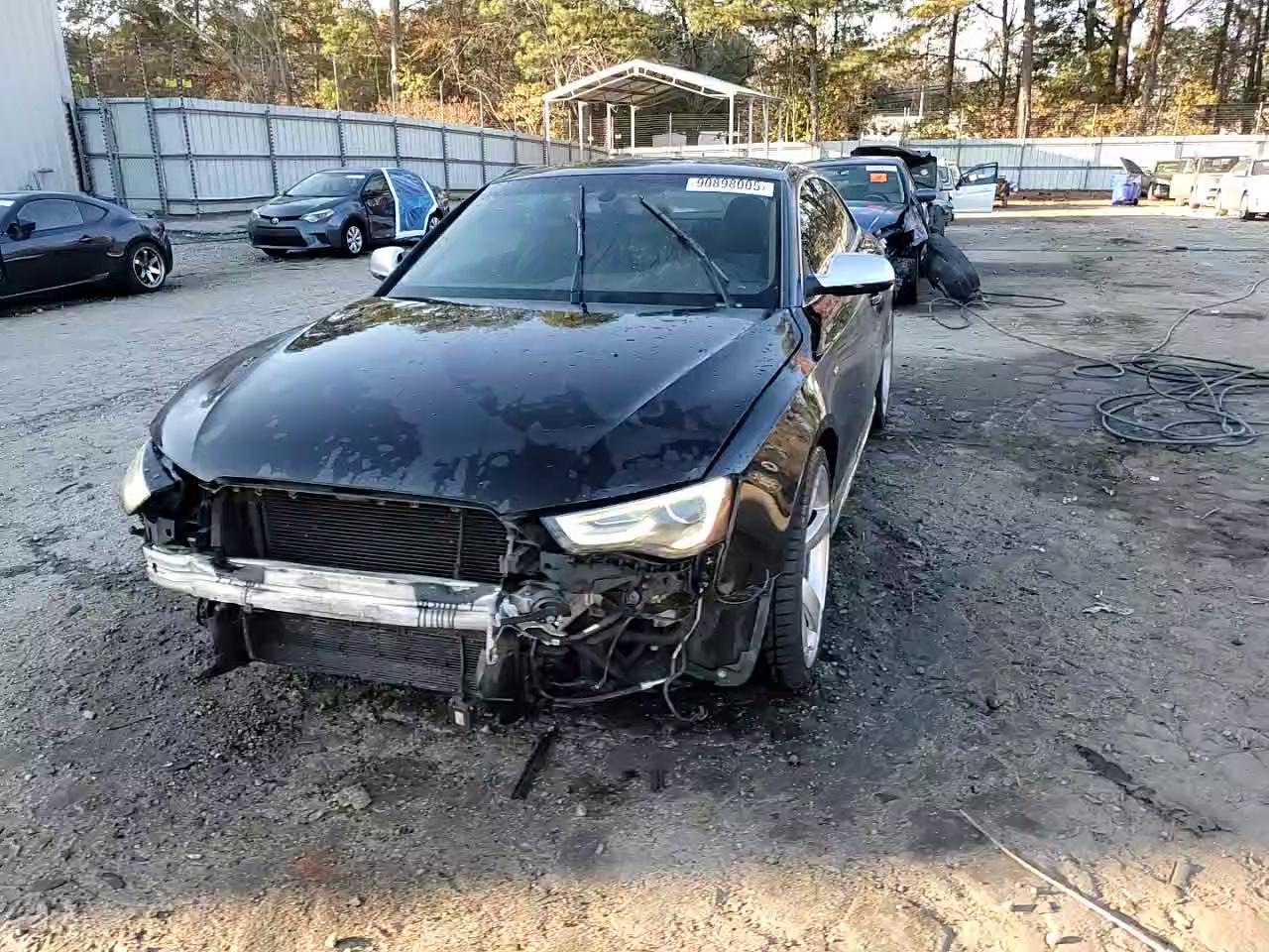 Фото: WAUCGAFR2EA028613