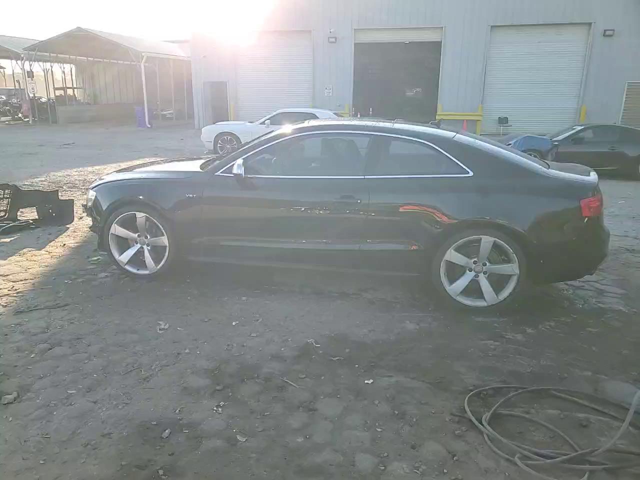 Фото: WAUCGAFR2EA028613