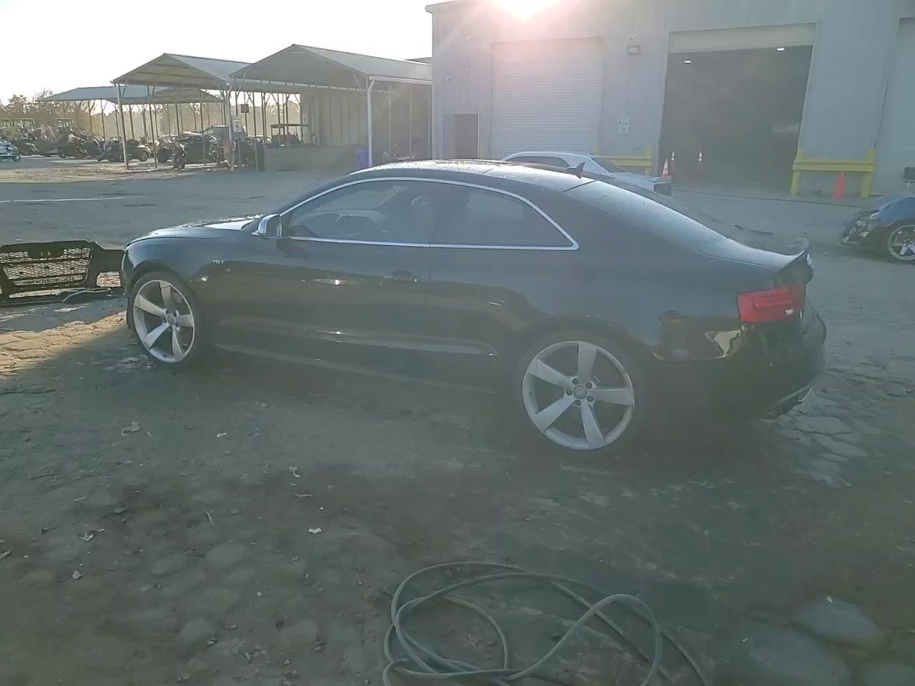 Фото: WAUCGAFR2EA028613