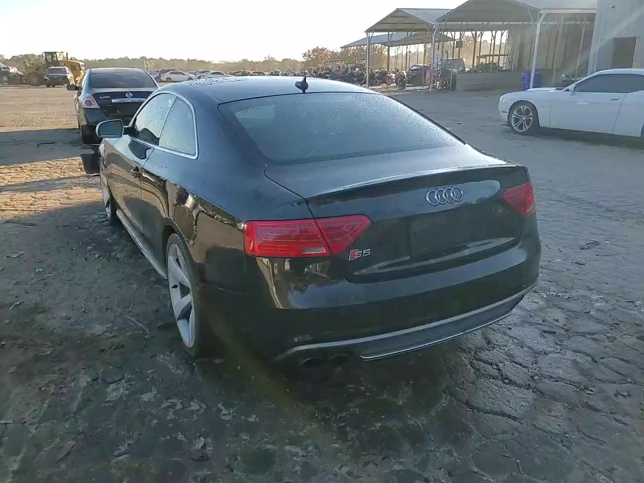 Фото: WAUCGAFR2EA028613