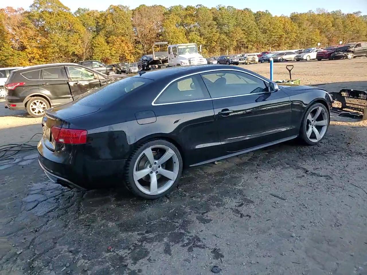 Фото: WAUCGAFR2EA028613