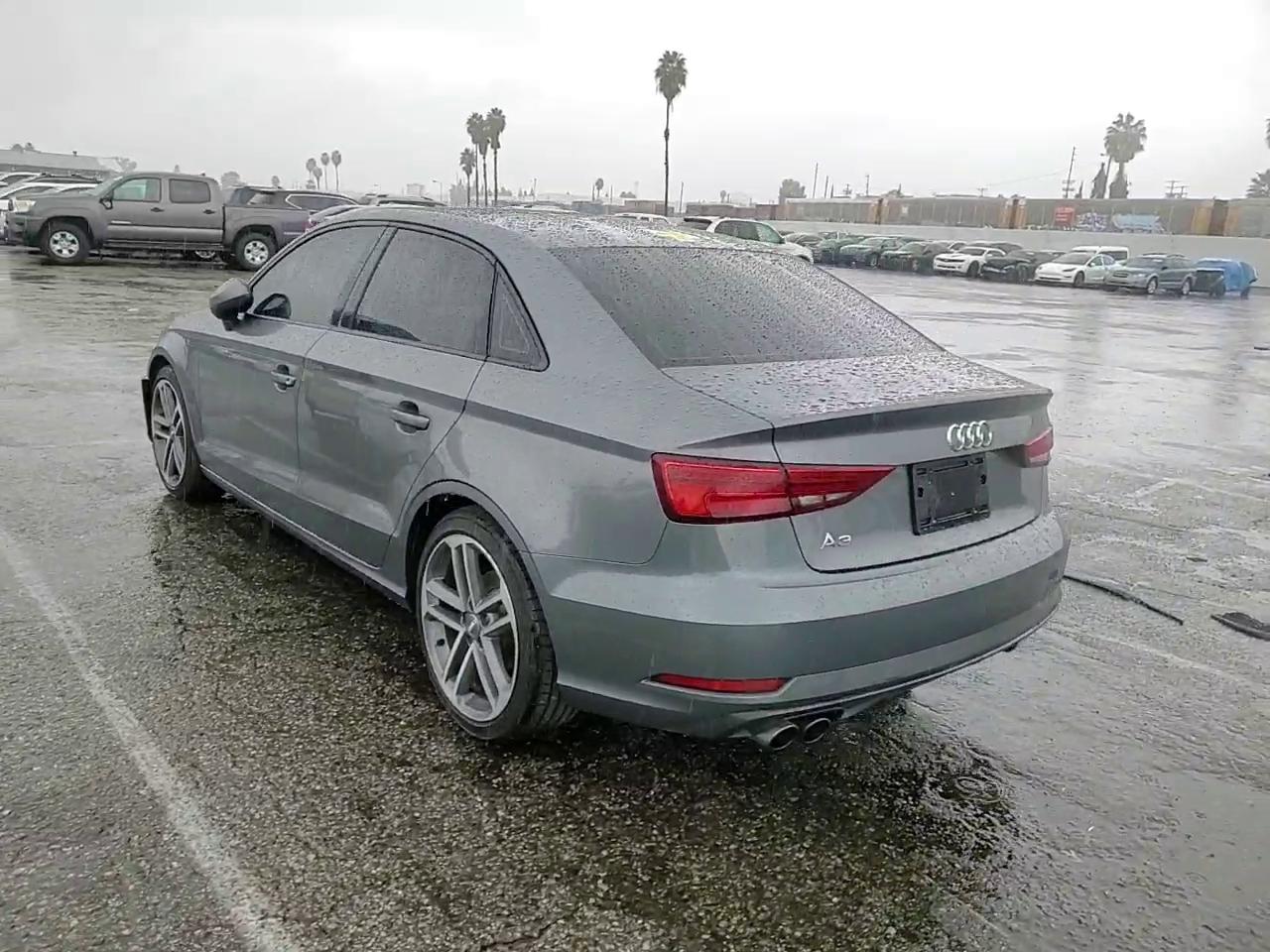 Фото: WAUAUGFF4KA090938