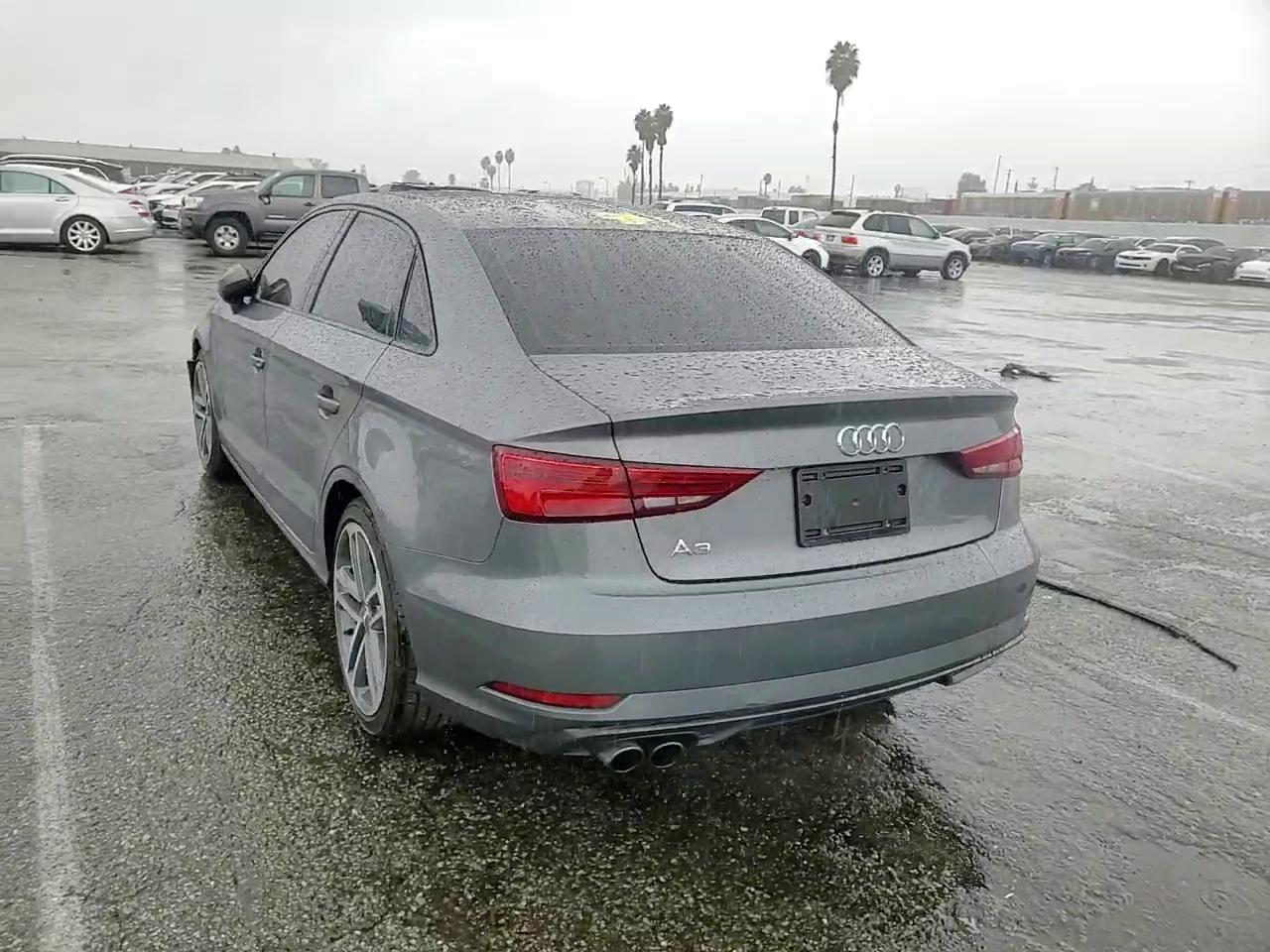 Фото: WAUAUGFF4KA090938