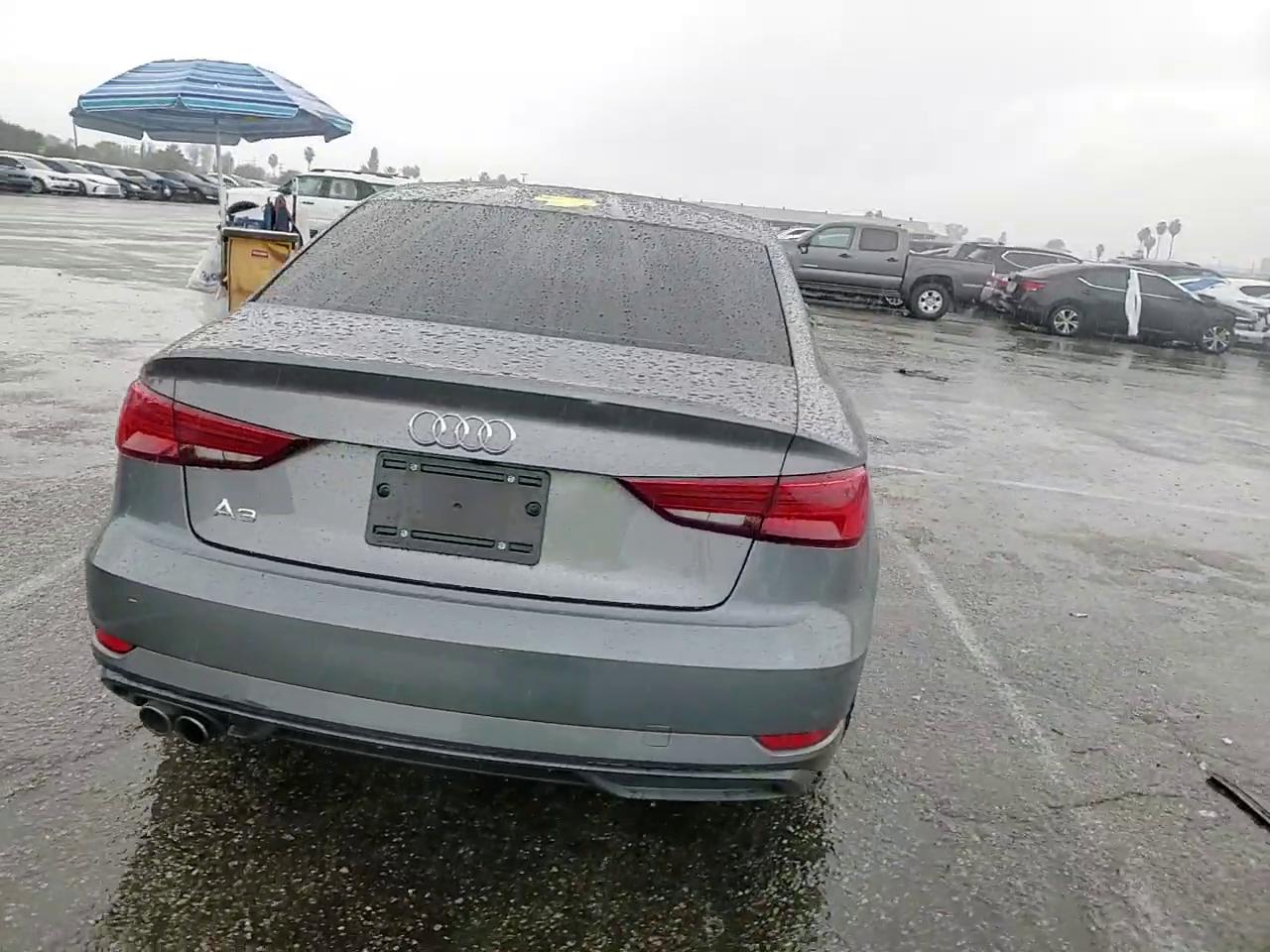 Фото: WAUAUGFF4KA090938