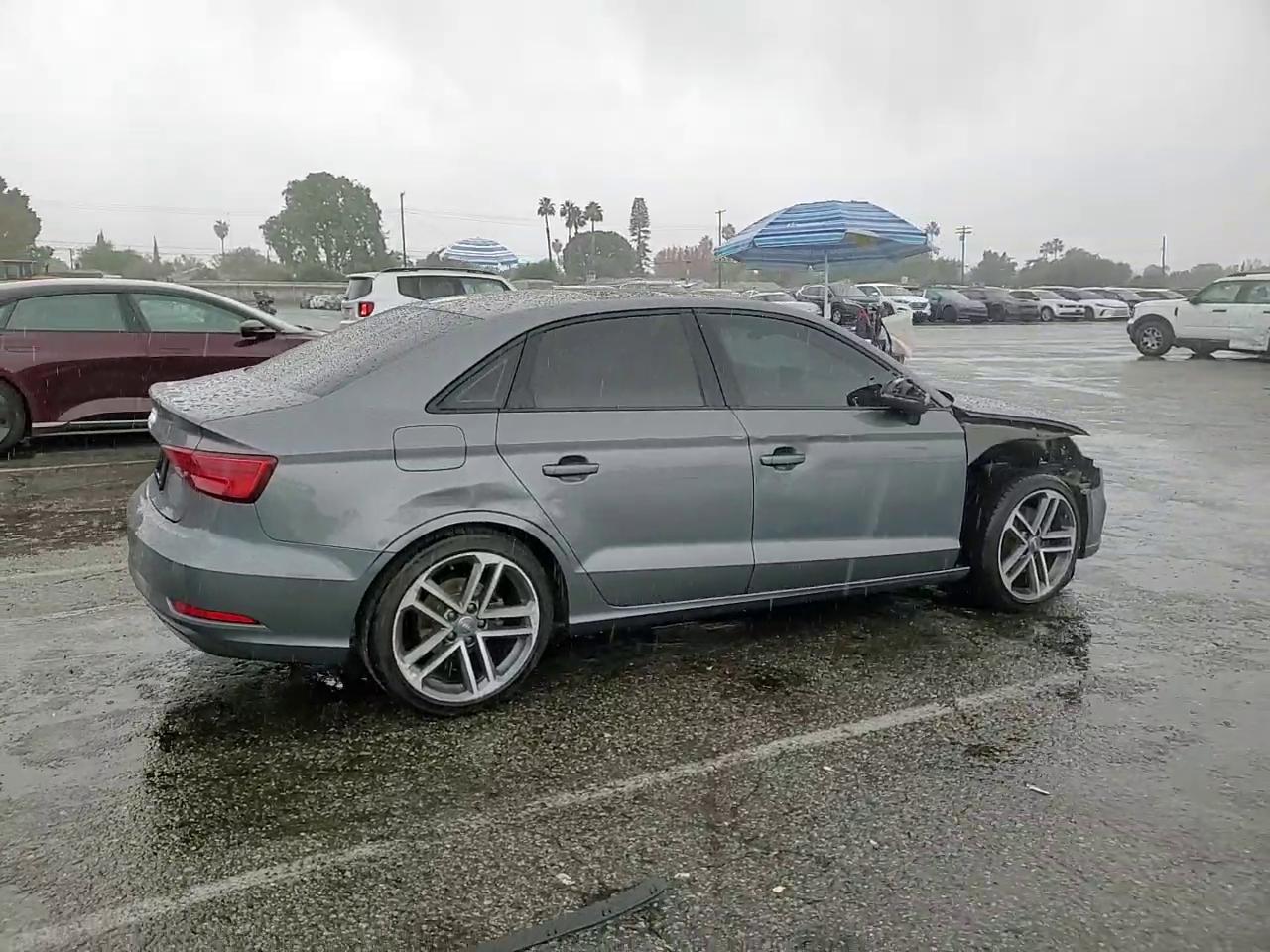 Фото: WAUAUGFF4KA090938