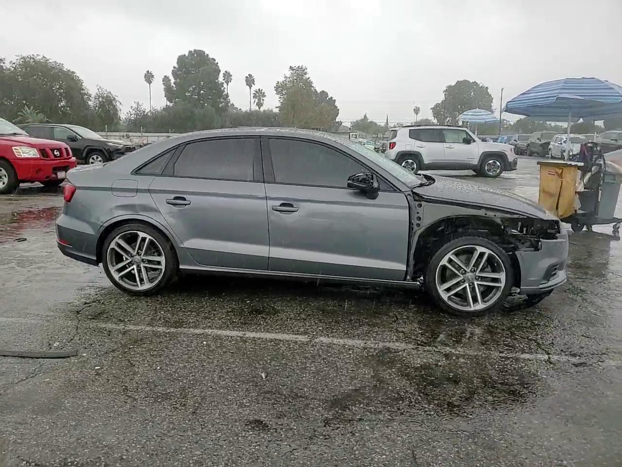 Фото: WAUAUGFF4KA090938