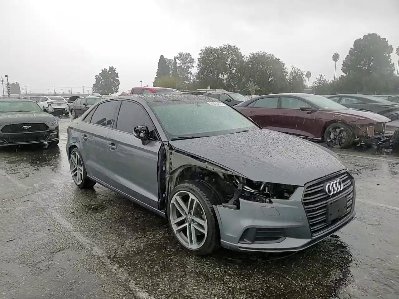 Фото: WAUAUGFF4KA090938