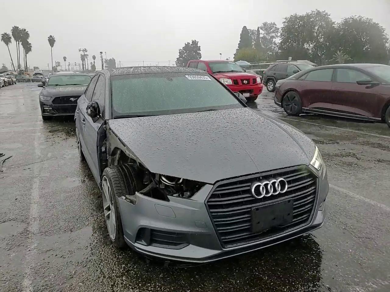 Фото: WAUAUGFF4KA090938