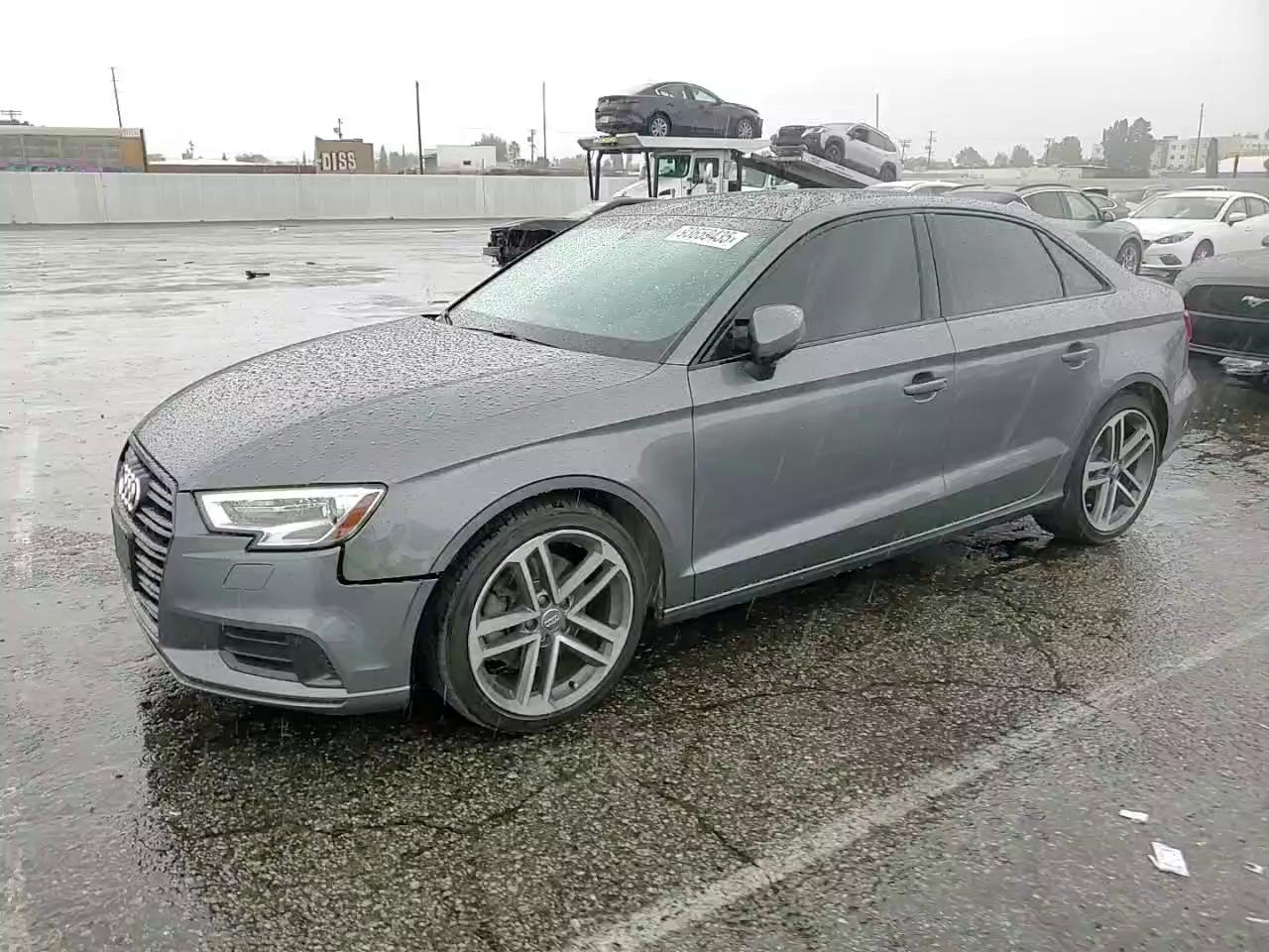 Фото: WAUAUGFF4KA090938