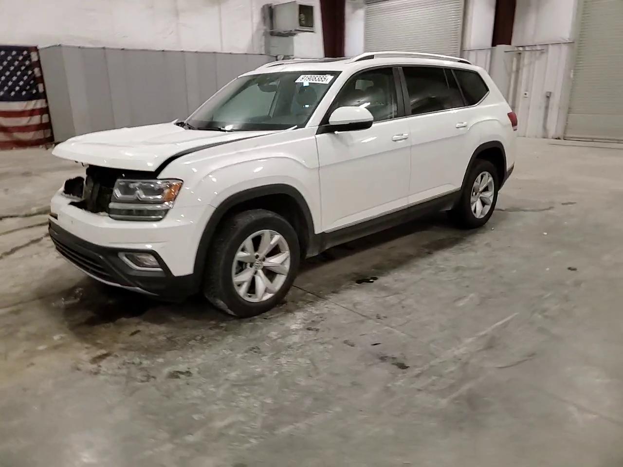 Фото: 1V2MR2CA8JC569216