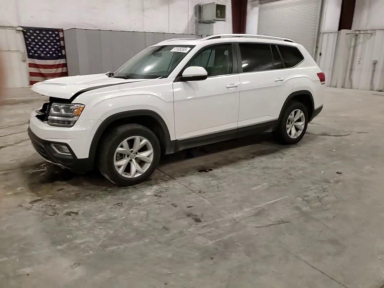 Фото: 1V2MR2CA8JC569216