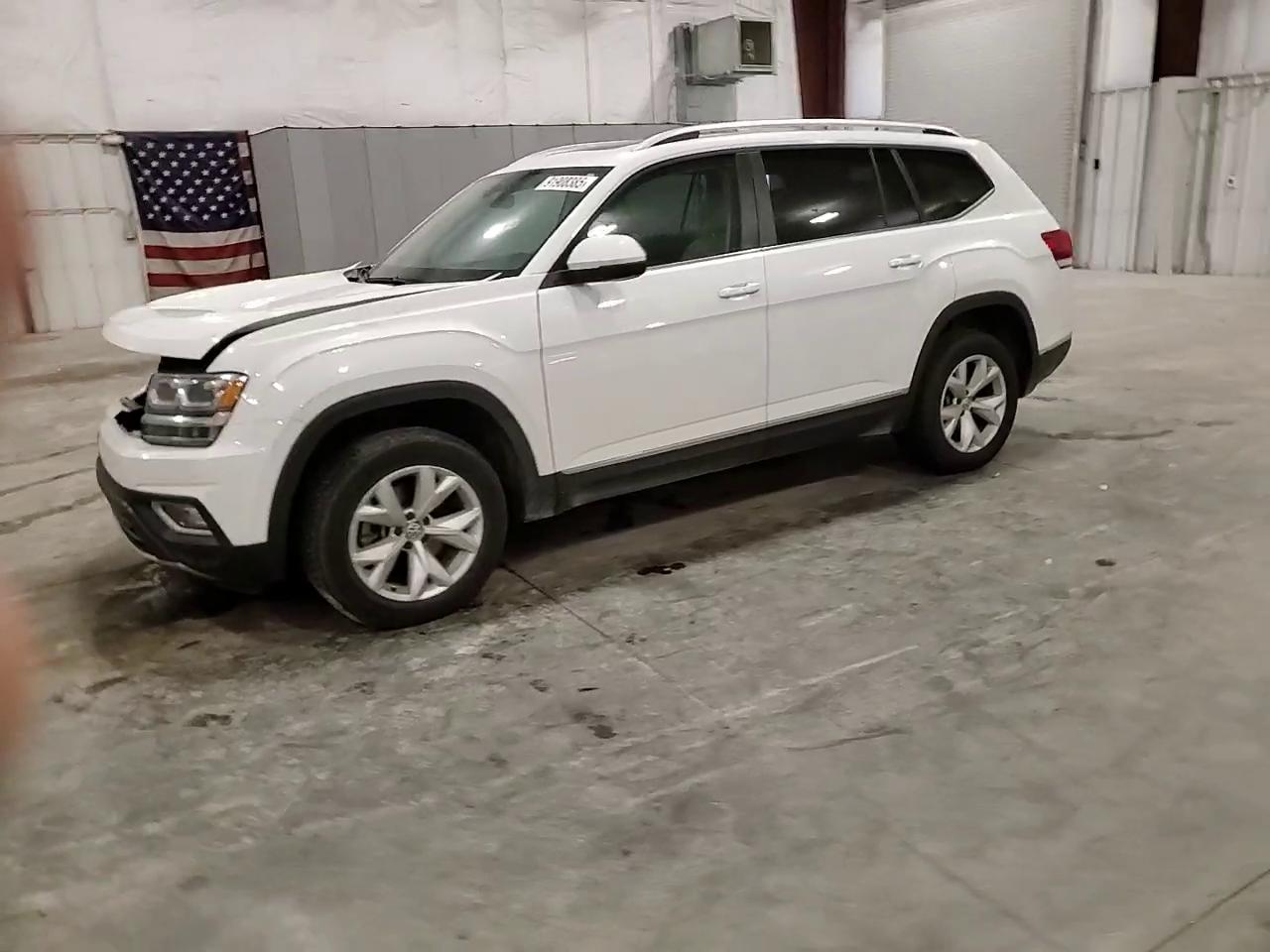 Фото: 1V2MR2CA8JC569216