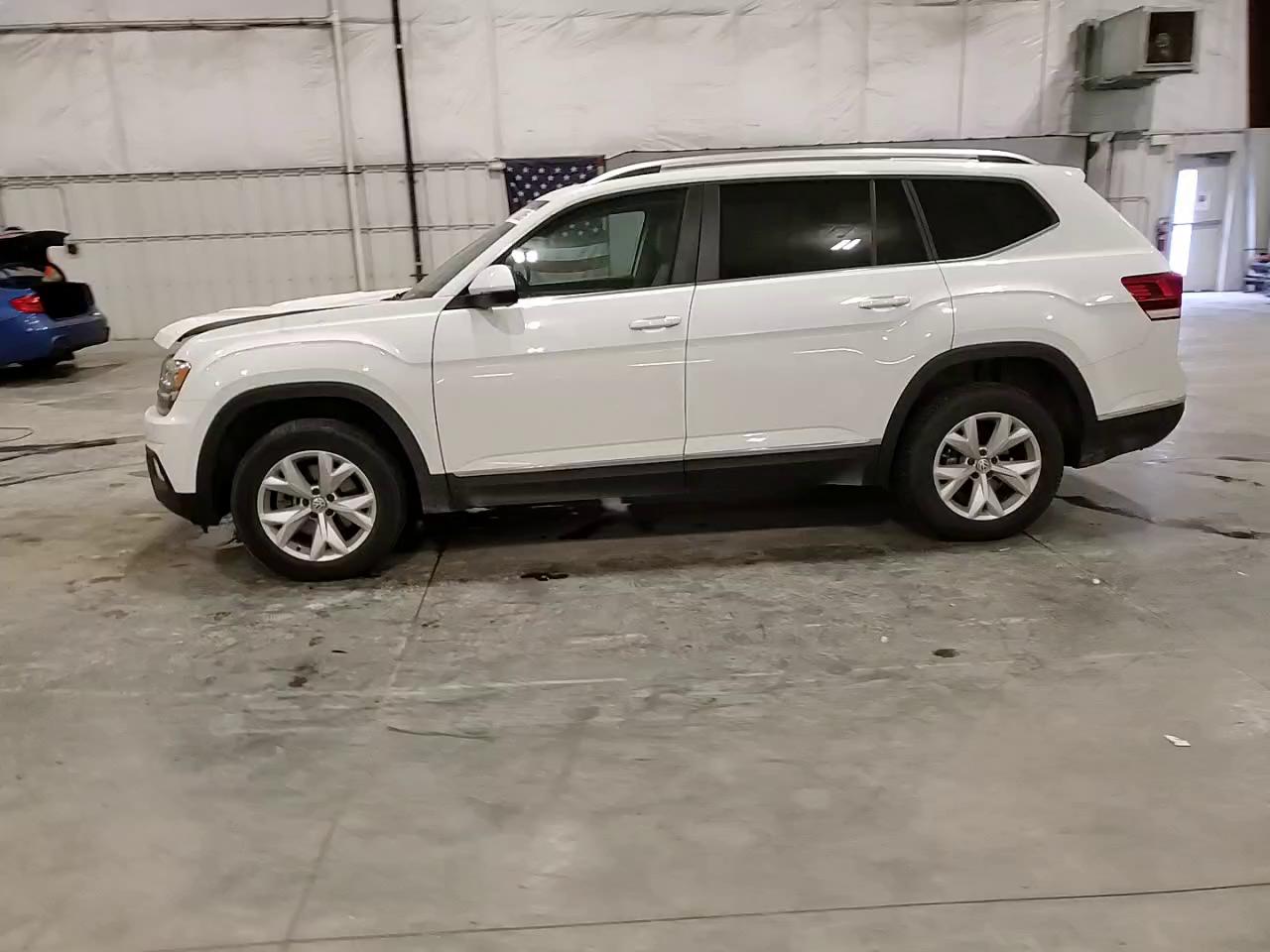 Фото: 1V2MR2CA8JC569216