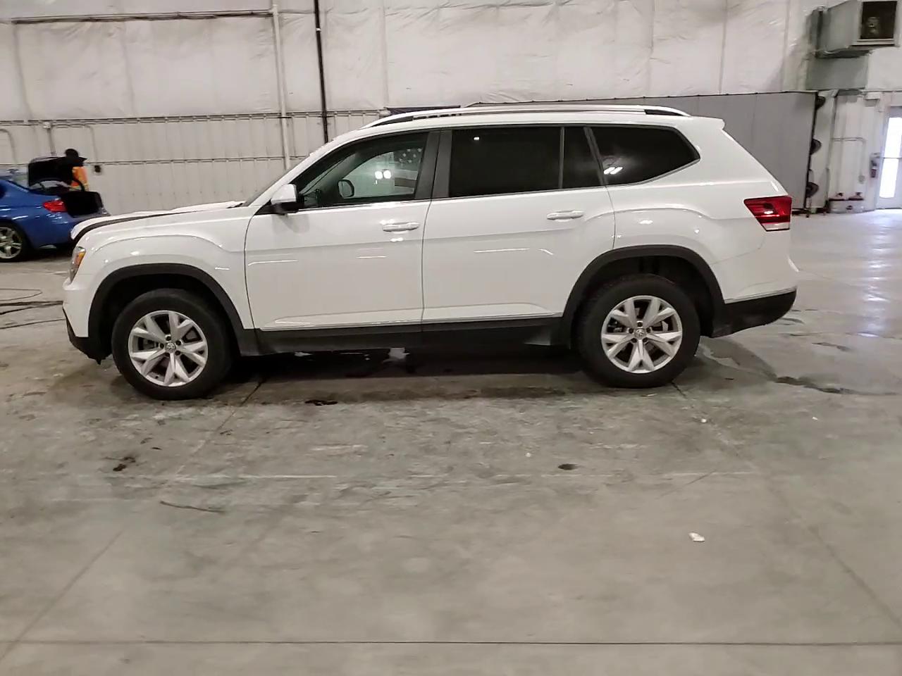 Фото: 1V2MR2CA8JC569216