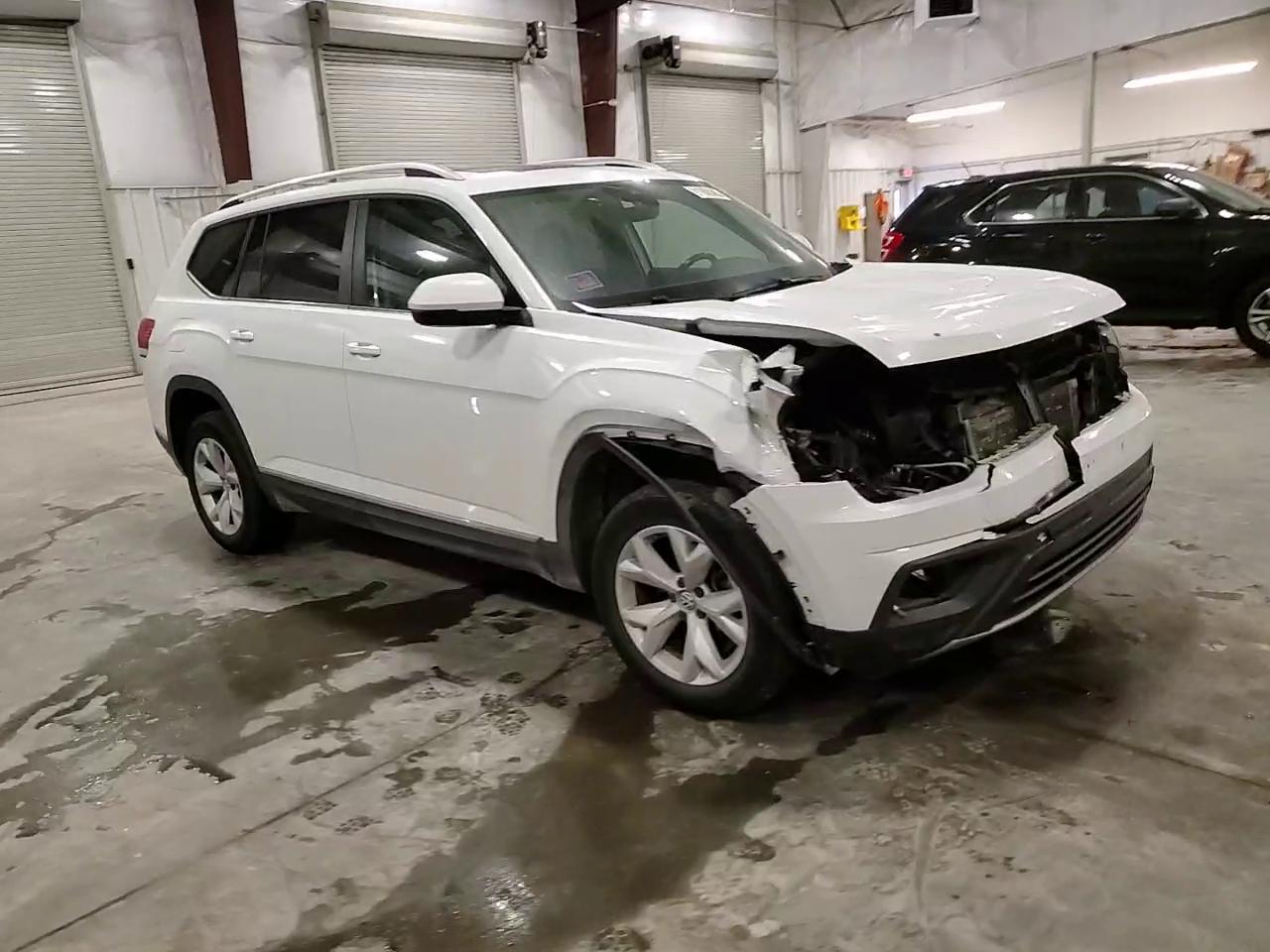 Фото: 1V2MR2CA8JC569216