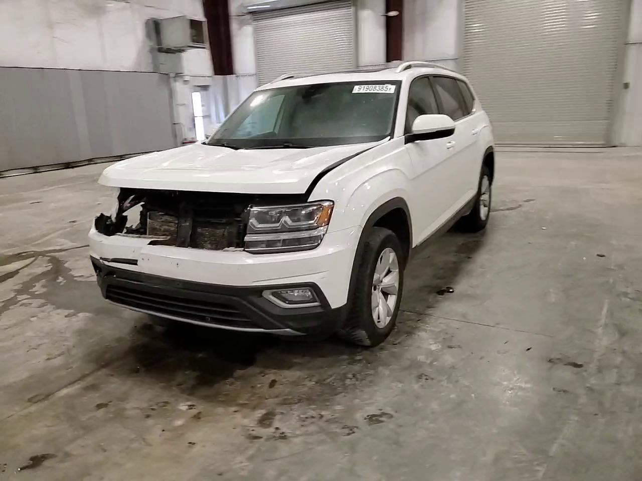 Фото: 1V2MR2CA8JC569216