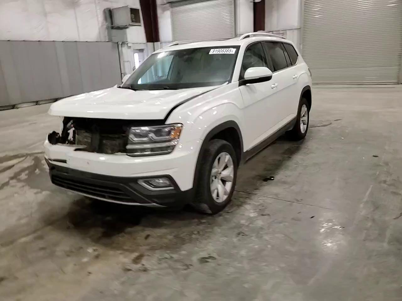 Фото: 1V2MR2CA8JC569216