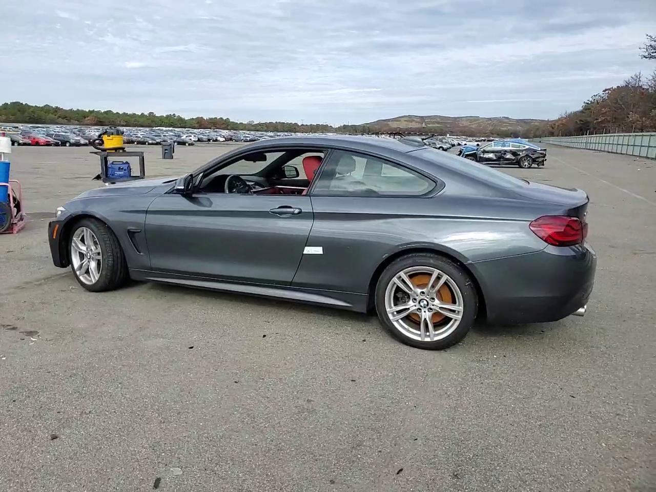 Фото: WBA4W5C09LFH33173