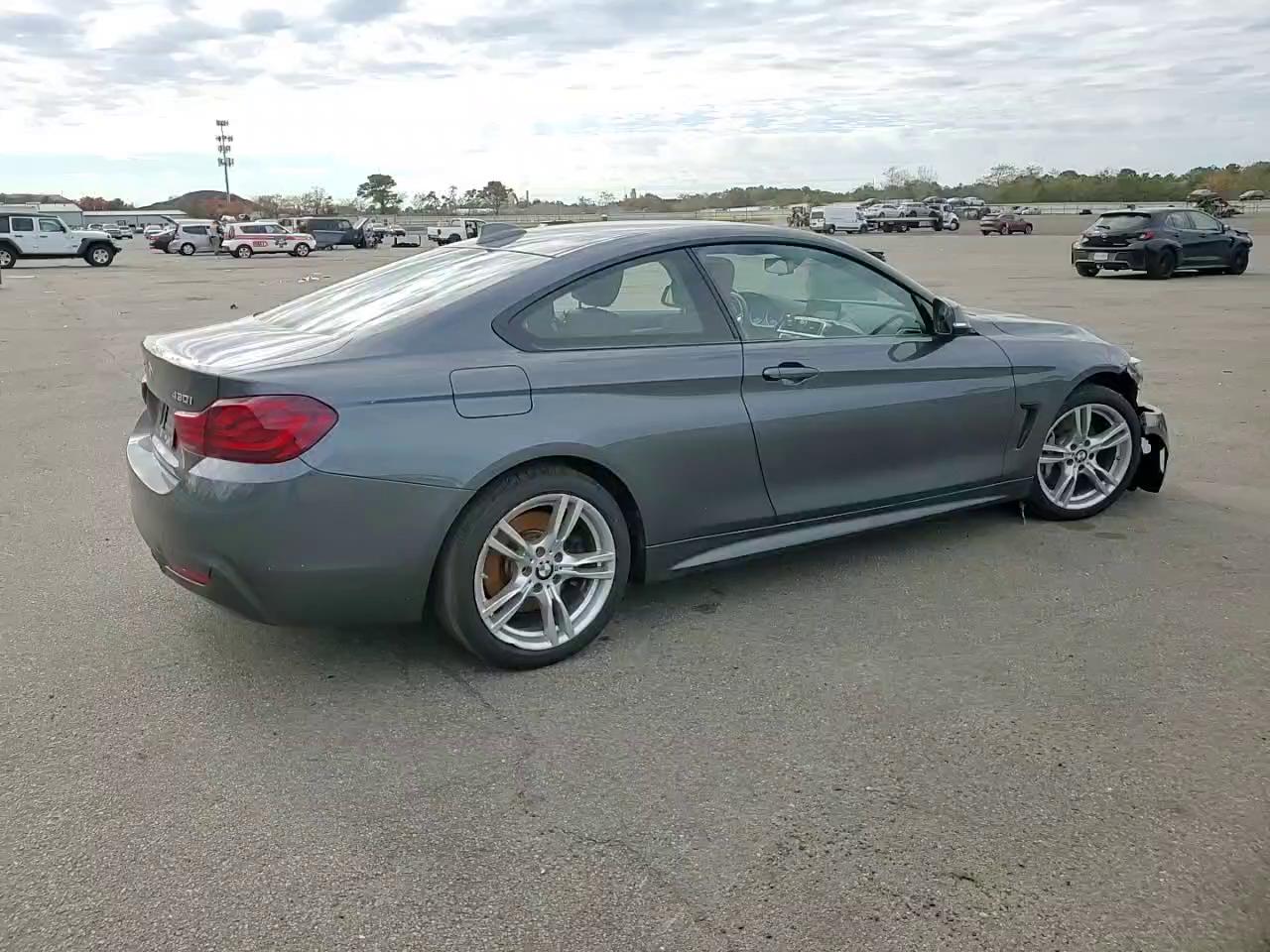 Фото: WBA4W5C09LFH33173