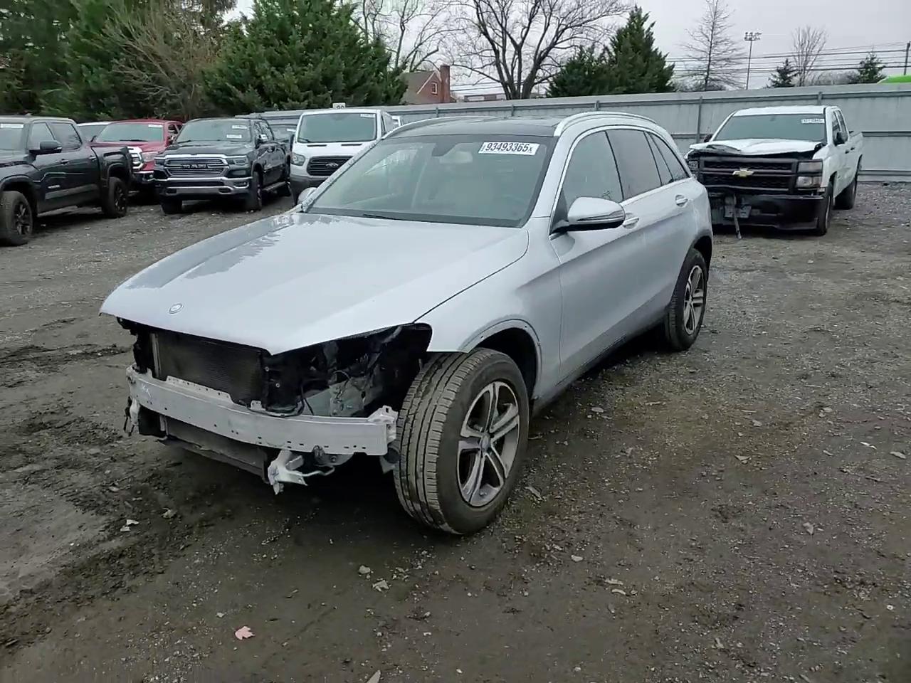 Фото: WDC0G4KBXGF089420