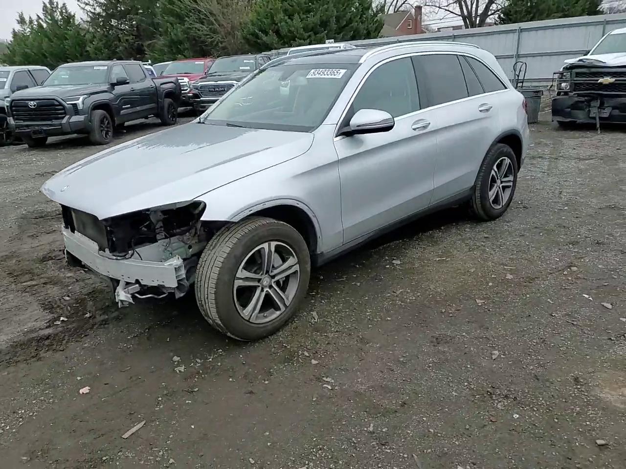 Фото: WDC0G4KBXGF089420