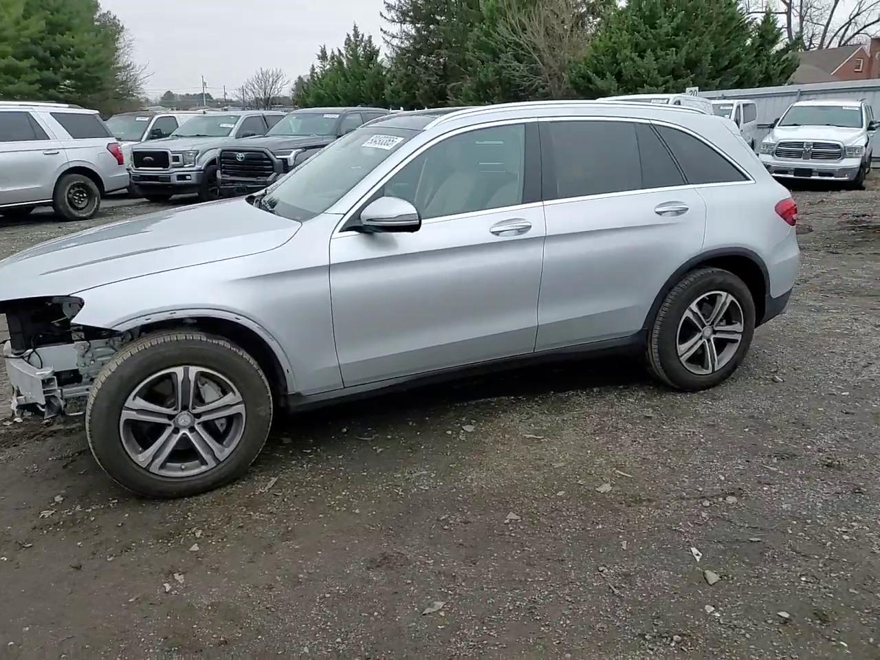 Фото: WDC0G4KBXGF089420