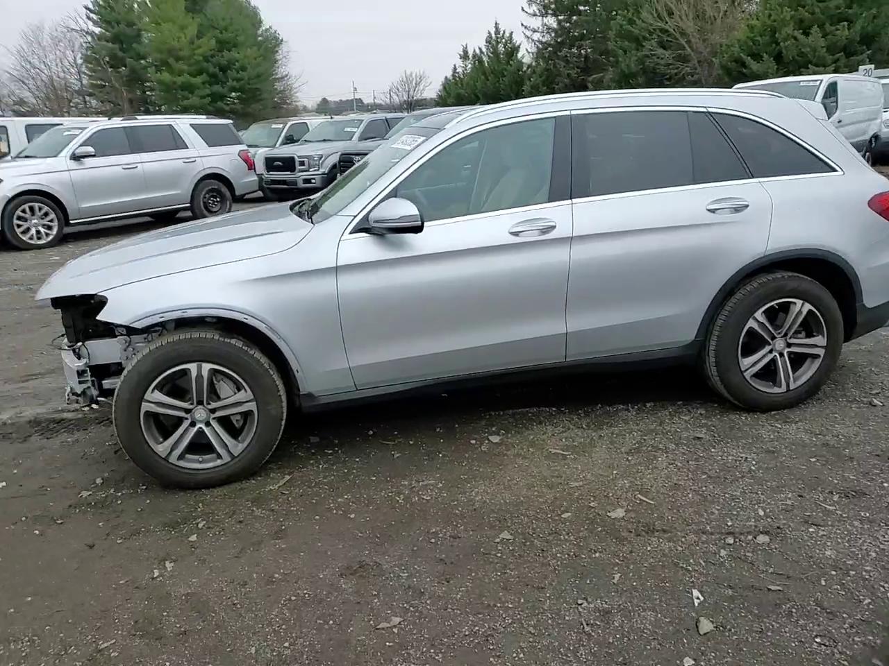 Фото: WDC0G4KBXGF089420