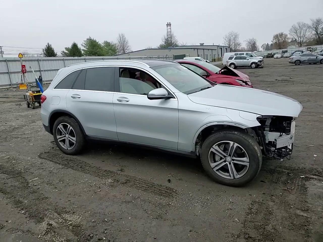 Фото: WDC0G4KBXGF089420