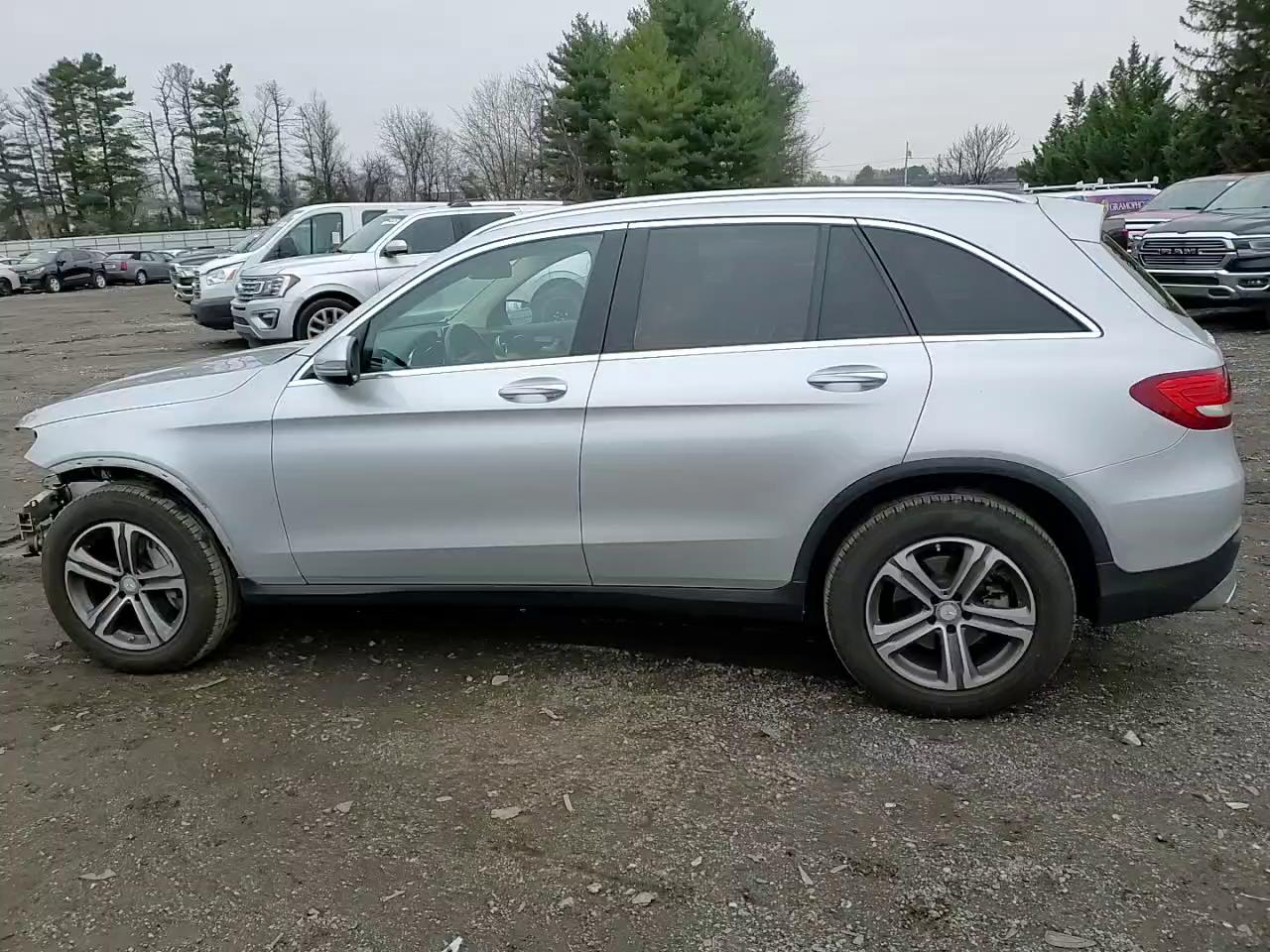 Фото: WDC0G4KBXGF089420