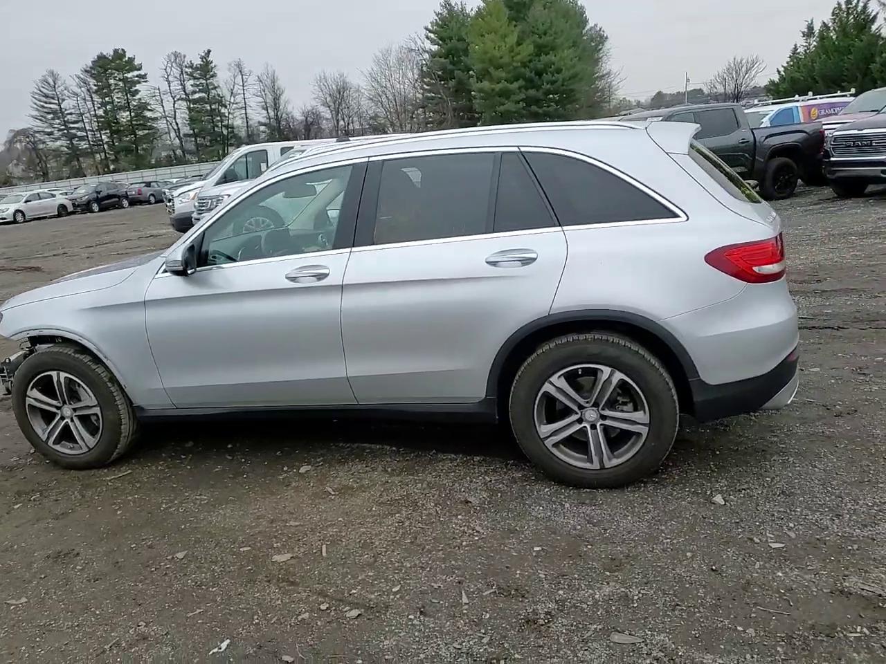 Фото: WDC0G4KBXGF089420