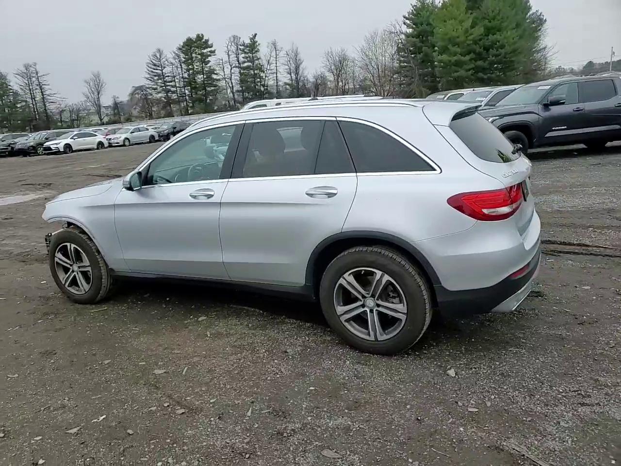 Фото: WDC0G4KBXGF089420