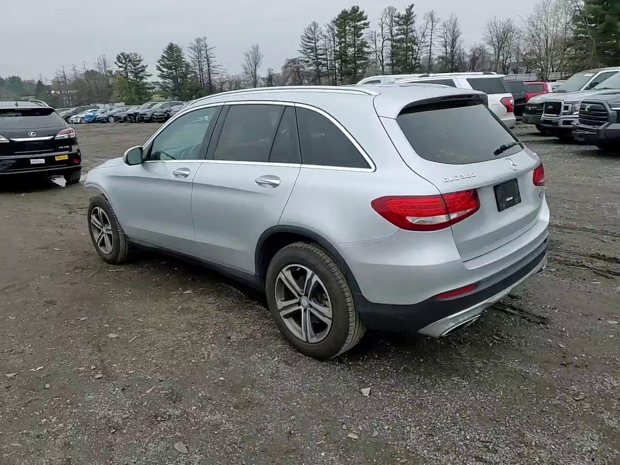 Фото: WDC0G4KBXGF089420