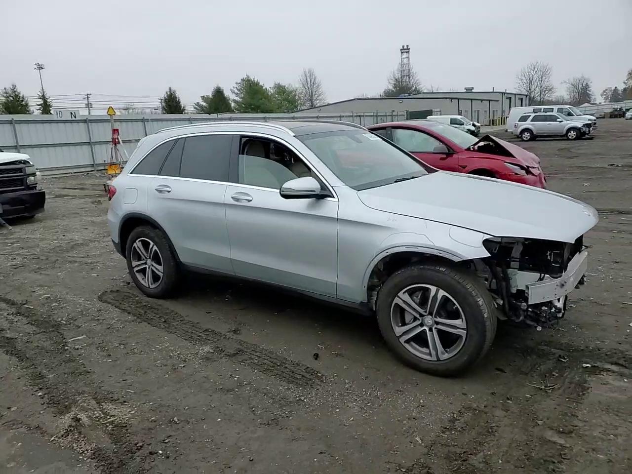 Фото: WDC0G4KBXGF089420