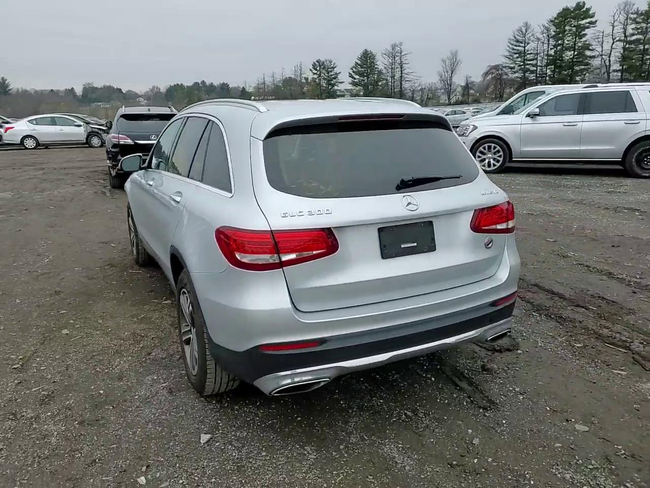 Фото: WDC0G4KBXGF089420