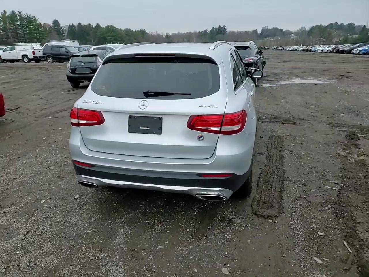 Фото: WDC0G4KBXGF089420