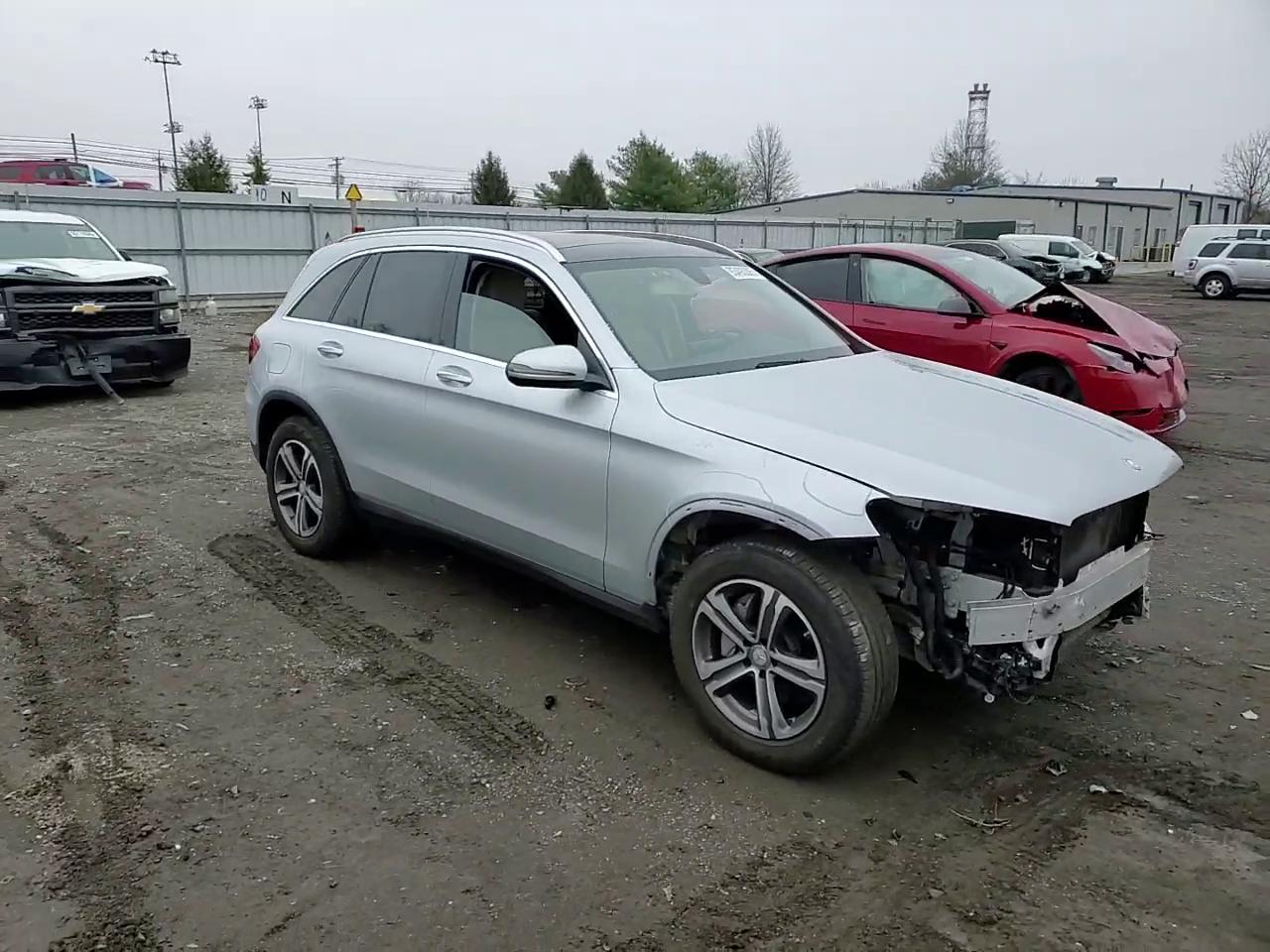 Фото: WDC0G4KBXGF089420