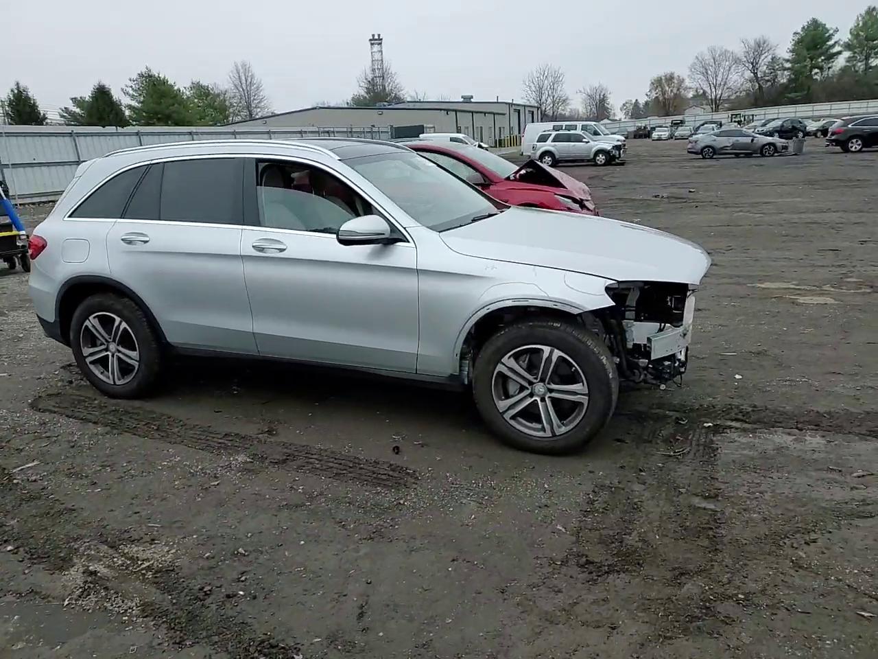 Фото: WDC0G4KBXGF089420