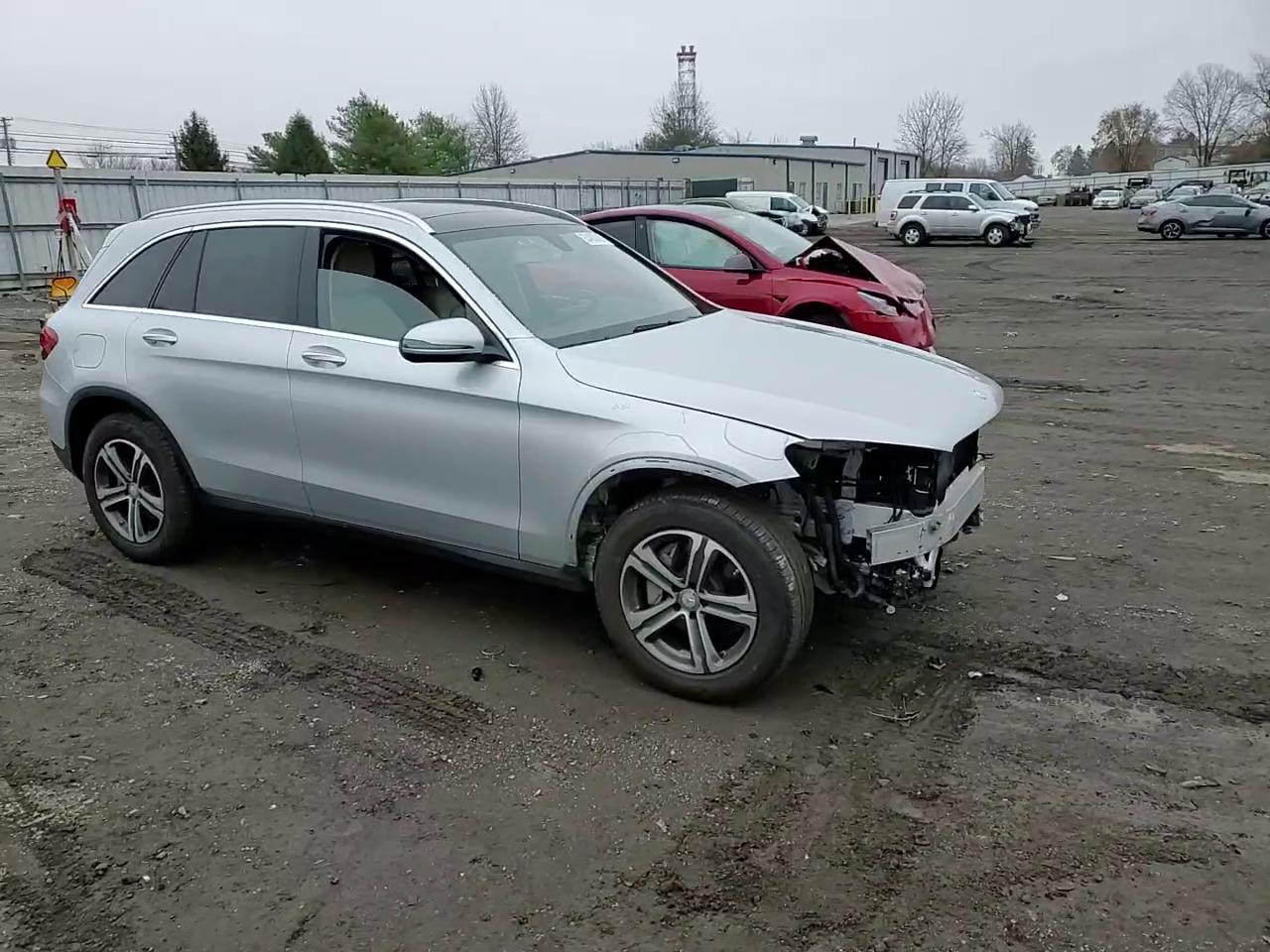 Фото: WDC0G4KBXGF089420