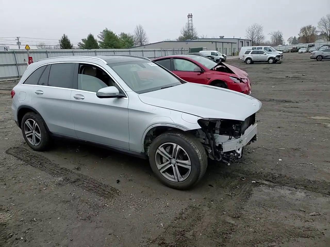 Фото: WDC0G4KBXGF089420